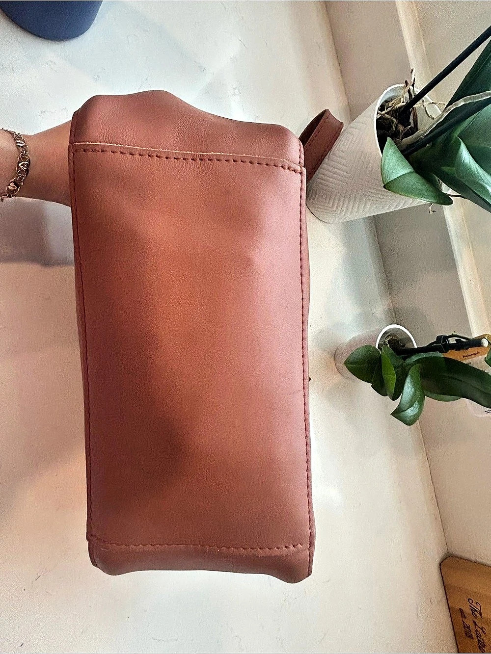 Portland Leather Sunkissed Flora Shoulder Bag - Picture 12 of 15